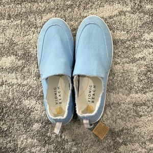 VIONIC Beach Slip-On - Women’s size 9M